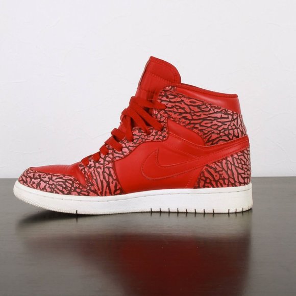Authenticity Guaranteed NIKE Jordan 1 Retro Red Elephant Print Sneakers - Picture 7 of 15